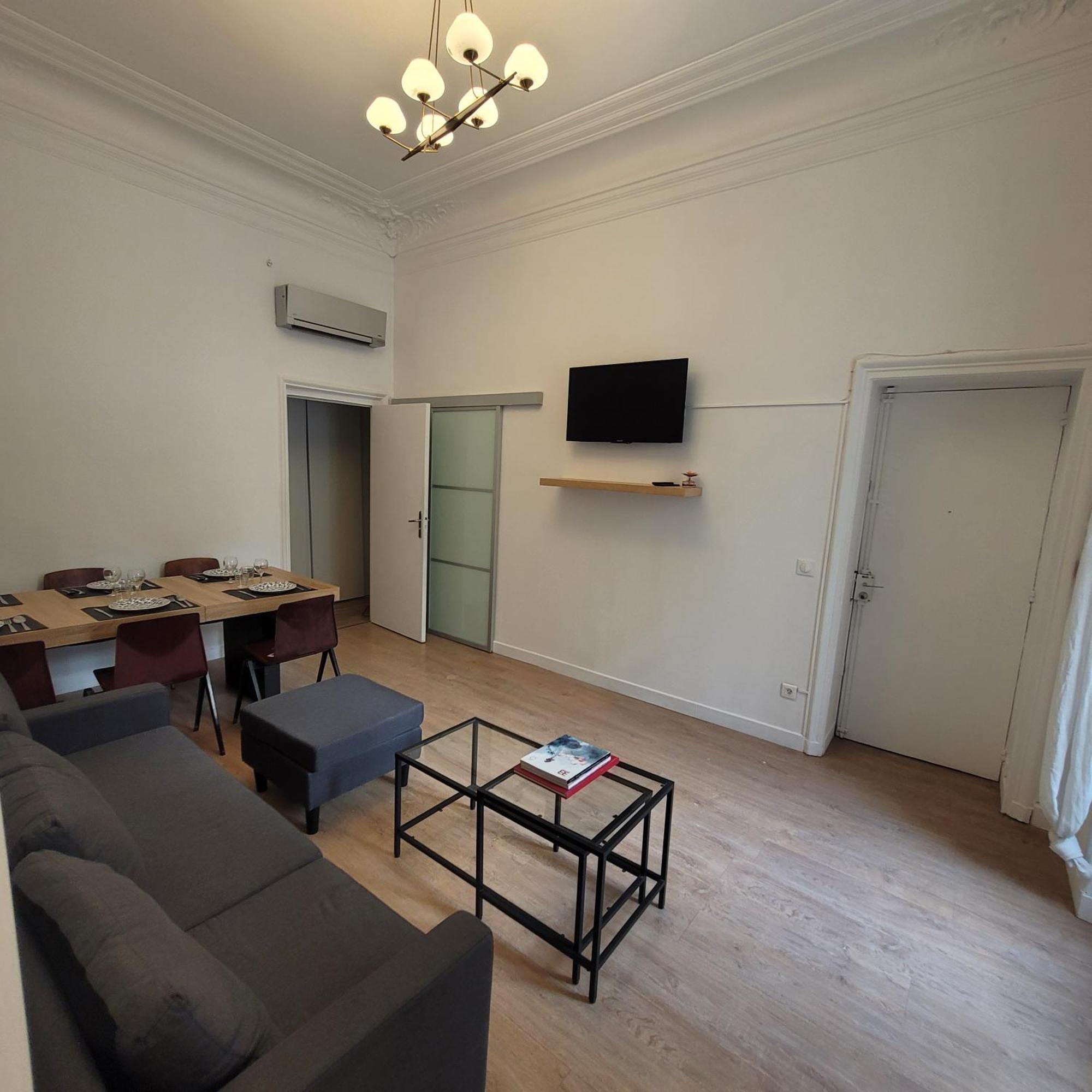 Bel Appartement Champs Elysees Avec 2 Chambres Paris Exterior foto
