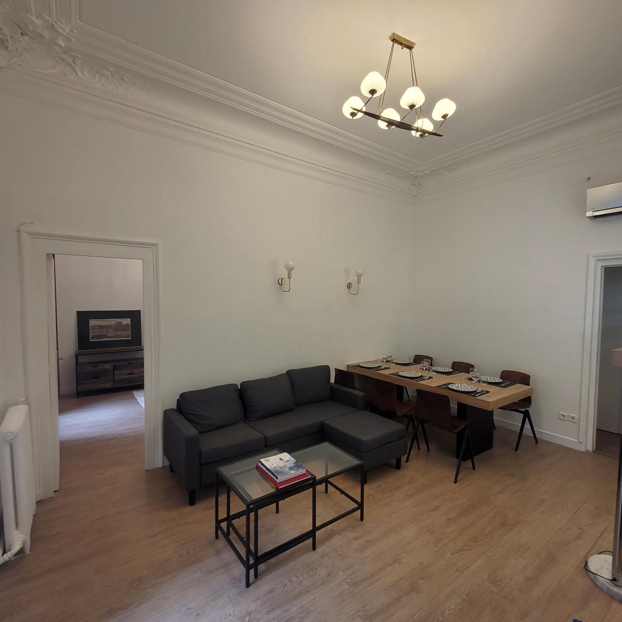 Bel Appartement Champs Elysees Avec 2 Chambres Paris Exterior foto